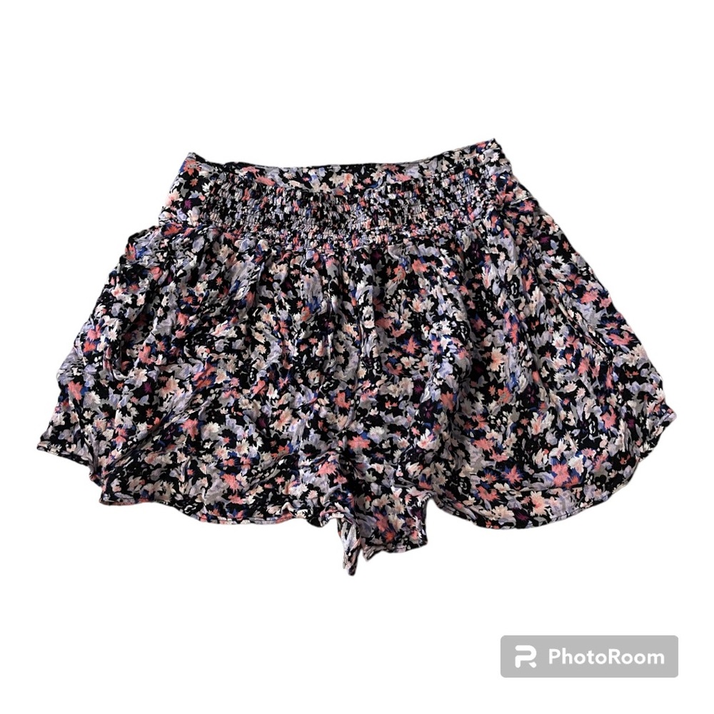 American eagle floral shorts
